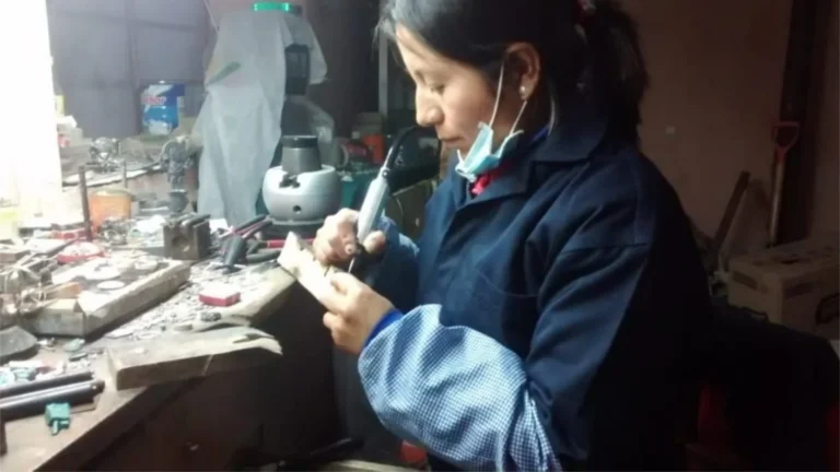 artesanos plata oro cusco